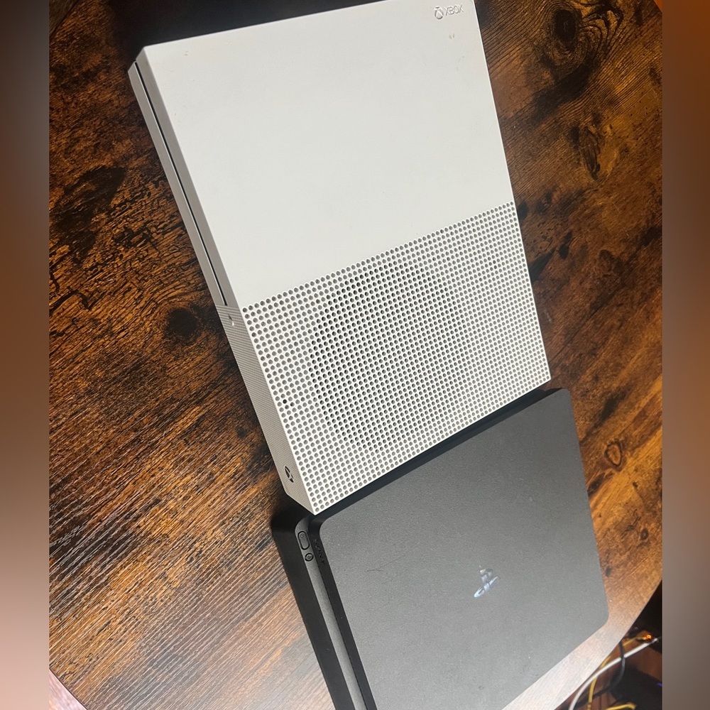 Xbox one s and ps4 bundle 500gb